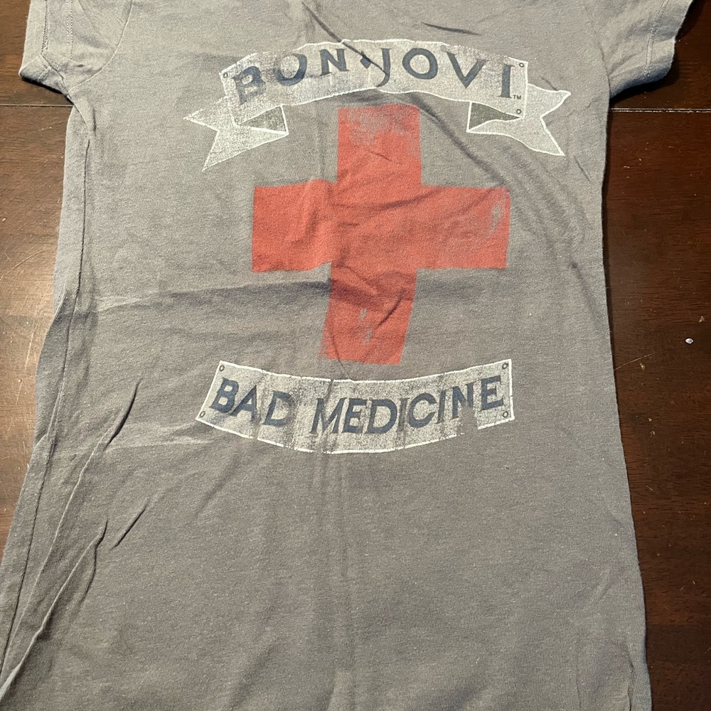 Juniors Bon Jovi Bad Medicine t-shirt